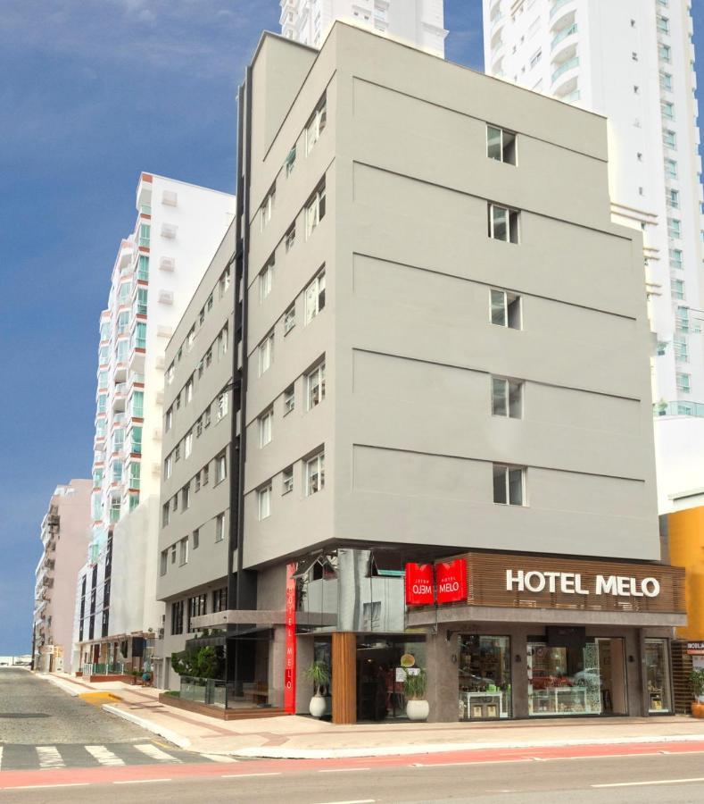 Hotel Melo บัลเนอาริโอ กังโบริว ภายนอก รูปภาพ