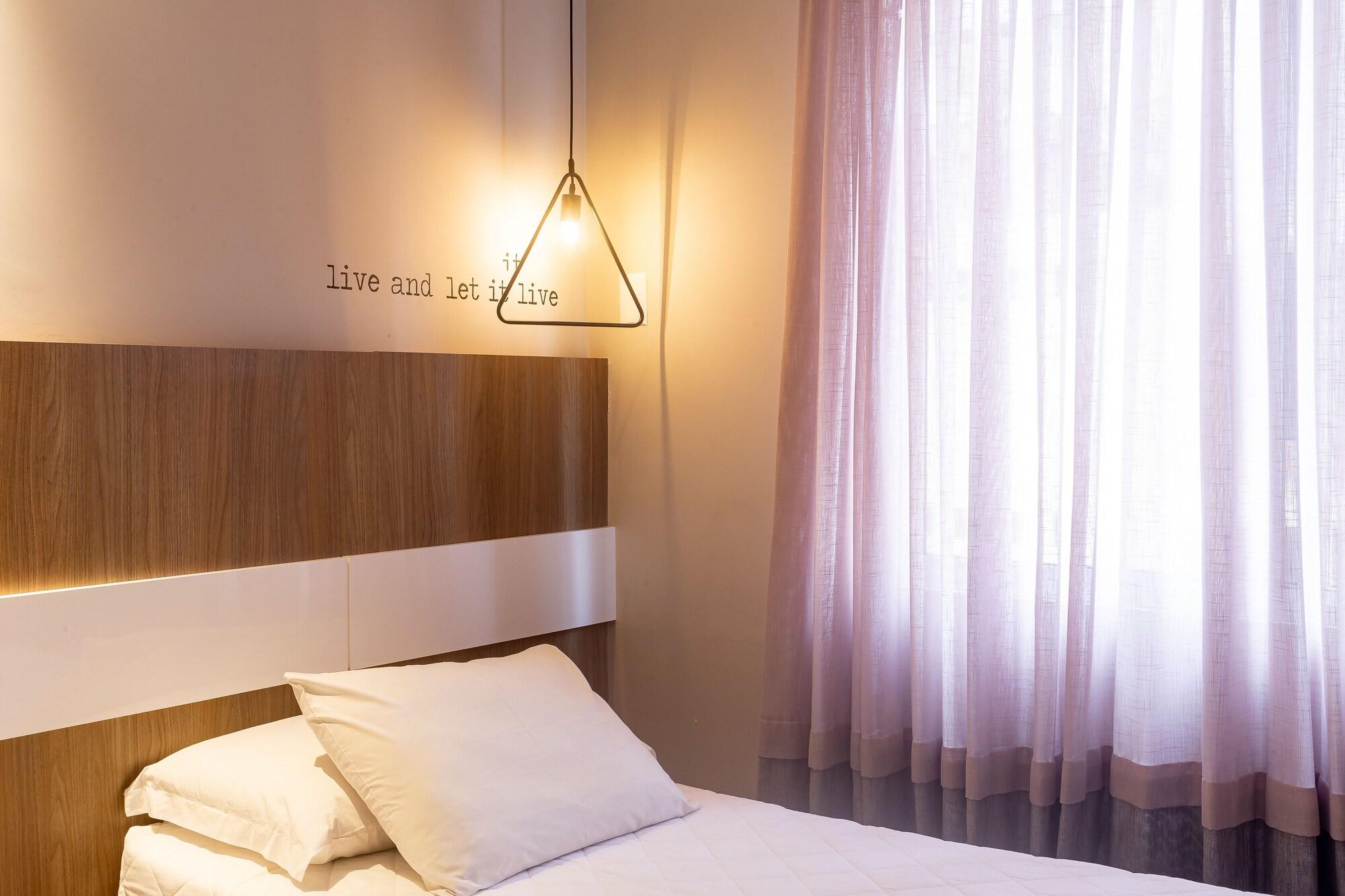 Hotel Melo บัลเนอาริโอ กังโบริว ภายนอก รูปภาพ