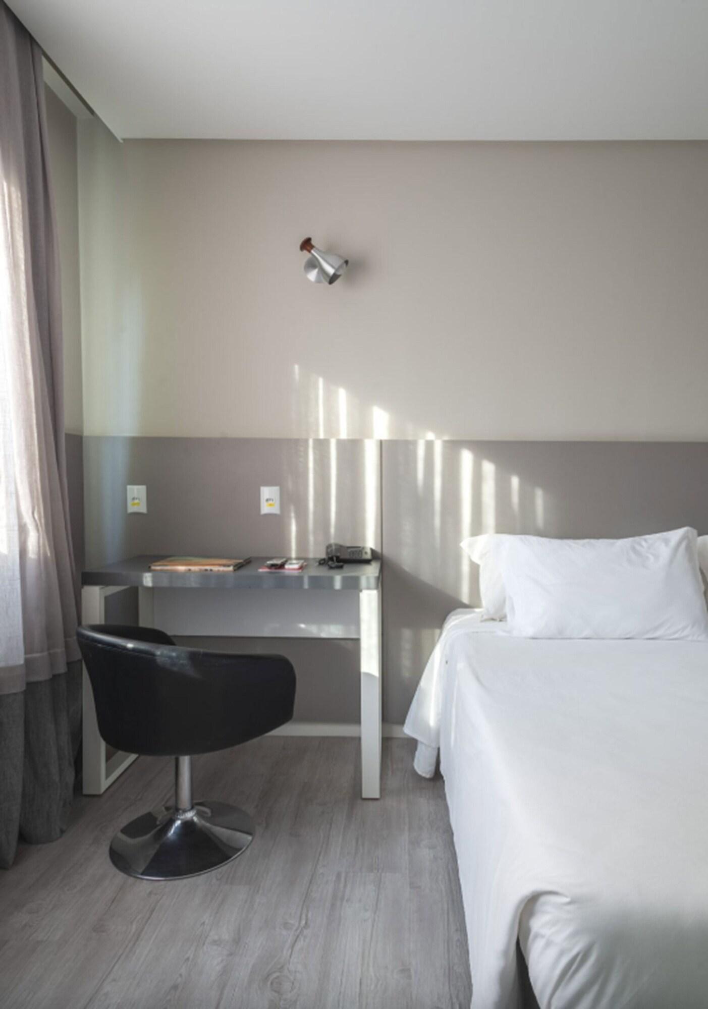 Hotel Melo บัลเนอาริโอ กังโบริว ภายนอก รูปภาพ