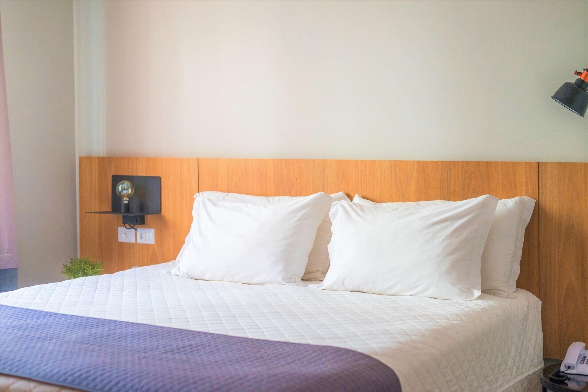 Hotel Melo บัลเนอาริโอ กังโบริว ภายนอก รูปภาพ