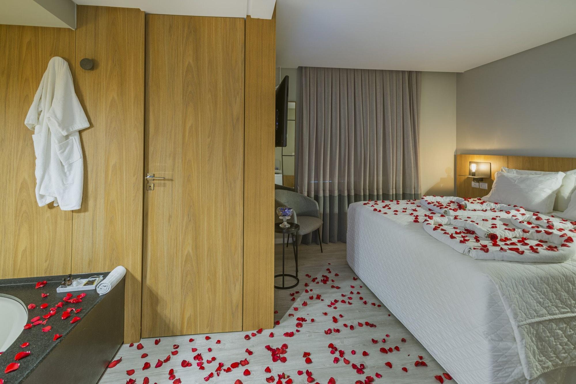 Hotel Melo บัลเนอาริโอ กังโบริว ภายนอก รูปภาพ