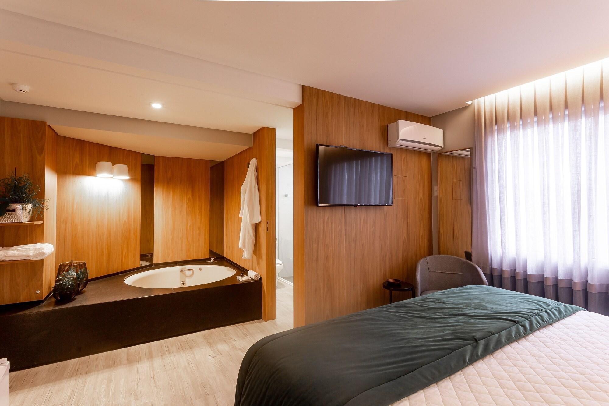 Hotel Melo บัลเนอาริโอ กังโบริว ภายนอก รูปภาพ